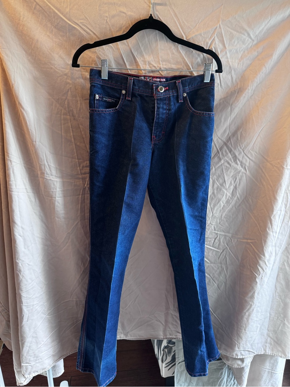 Classic Dark Blue Straight-Leg Jeans — Women's Mid-Rise